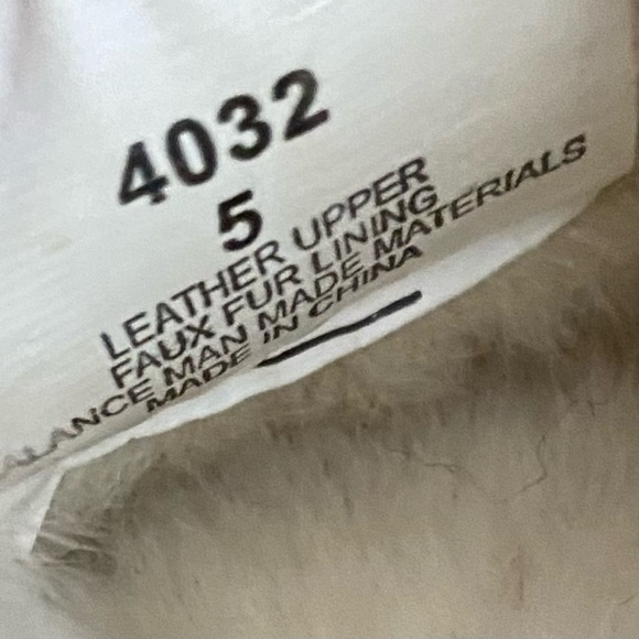 Minnetonka Women's Britt Trapper Cinnamon Color Furry Inside Slippers Size 5 - Picture 2 of 6